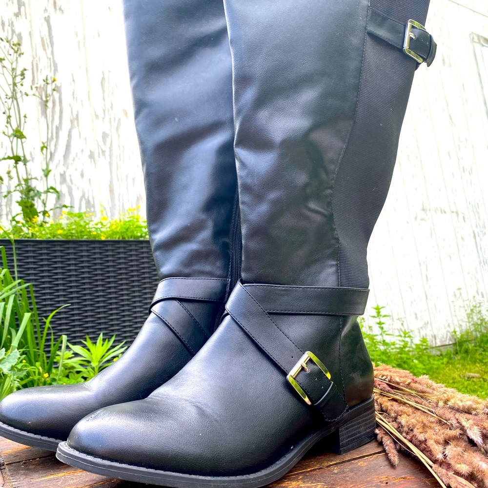 Tall just below the knee black torrid boots